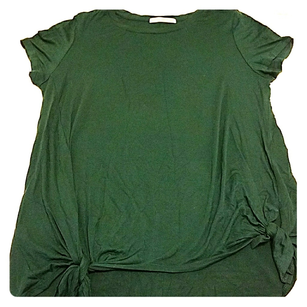 Trendy,  teal tie tee